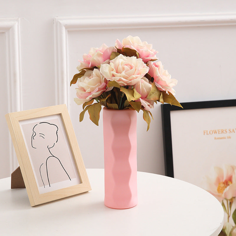 Nordic Style Plastic Vase for Home Decor and Flowers