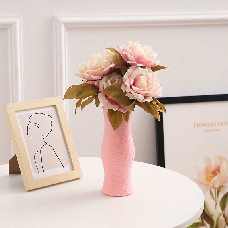 Nordic Style Plastic Vase for Home Decor and Flowers