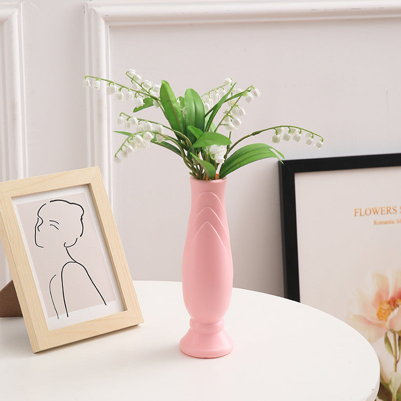 Nordic Style Plastic Vase for Home Decor and Flowers